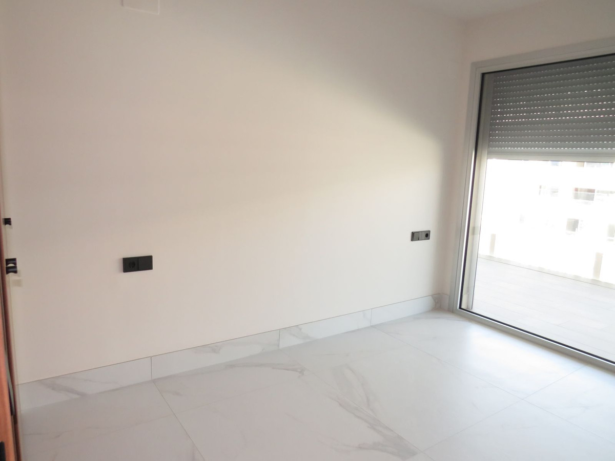 3 Bed Apartment for sale in San Pedro De Alcántara Costa Del Sol, Málaga, Spain