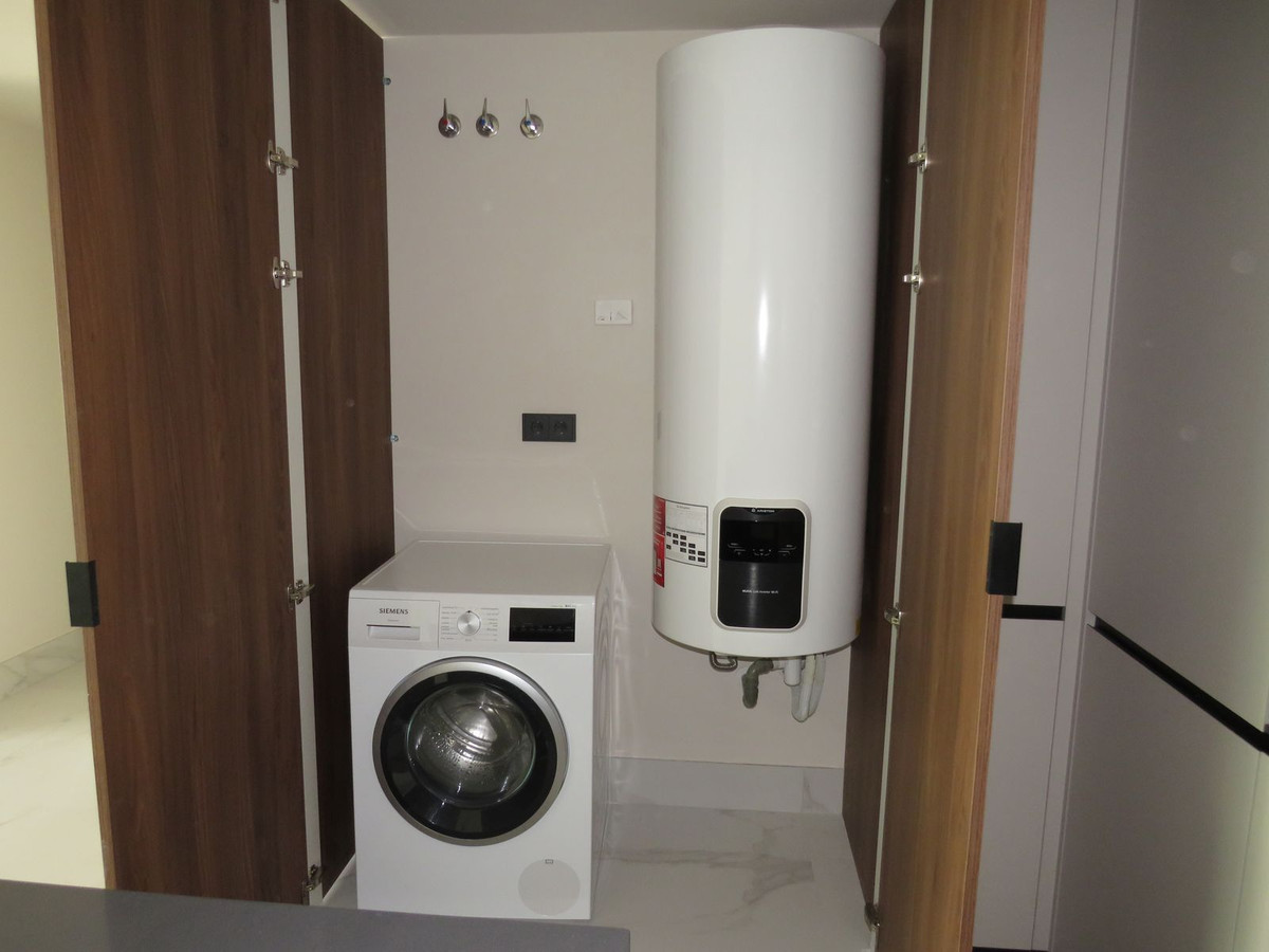 3 Bed Apartment for sale in San Pedro De Alcántara Costa Del Sol, Málaga, Spain