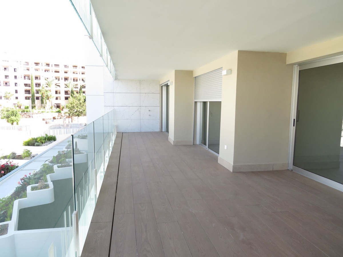 3 Bed Apartment for sale in San Pedro De Alcántara Costa Del Sol, Málaga, Spain
