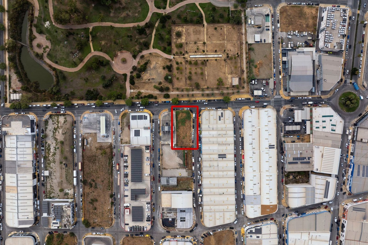 Se vende Terreno Comercial  en Costa Del Sol, Málaga, España