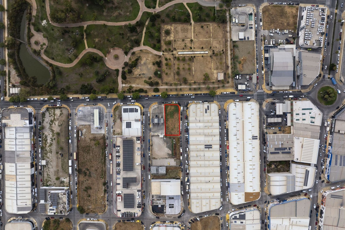 Se vende Terreno Comercial  en Costa Del Sol, Málaga, España