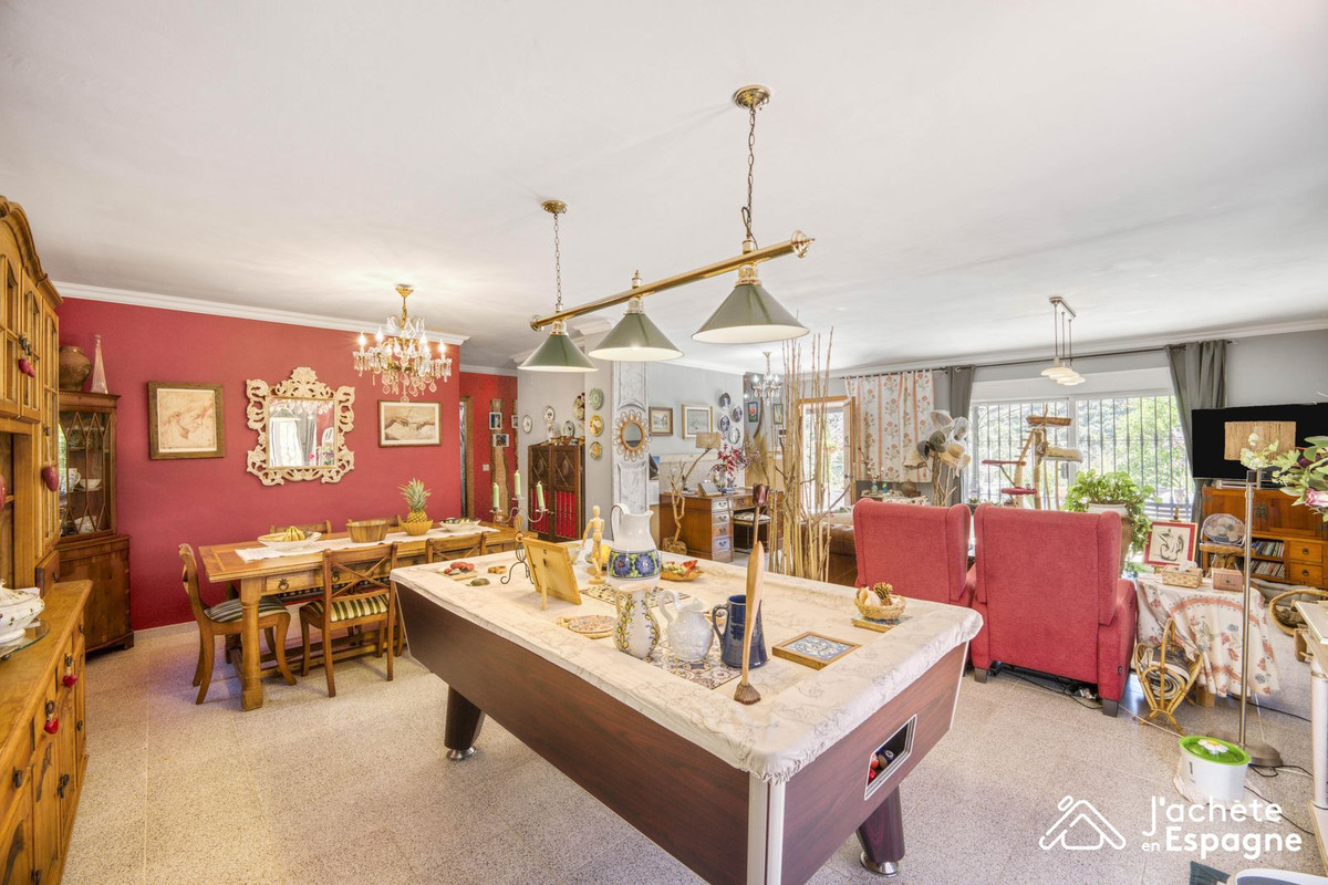 Se vende Villa - Chalet de 4 dormitorios en Costa Del Sol East, Málaga, España