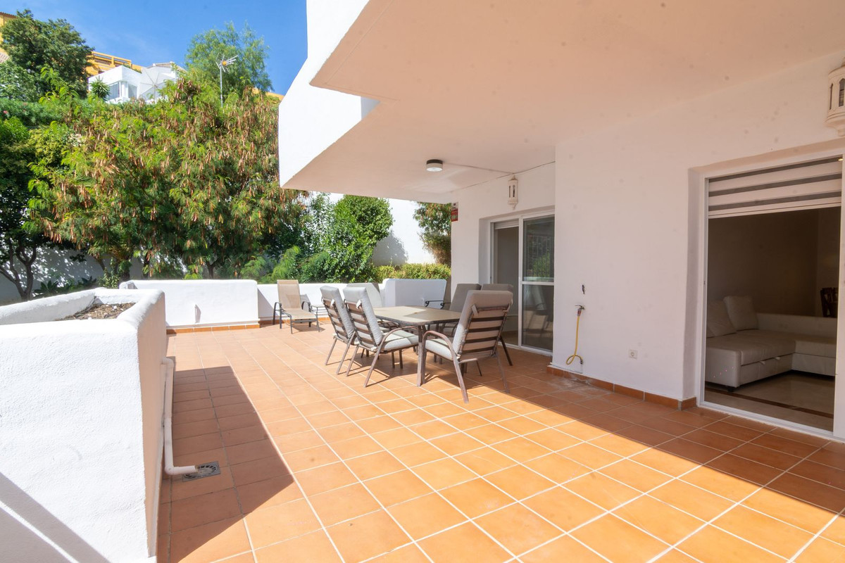 3 Bed Apartment for sale in Estepona Costa Del Sol, Málaga, Spain