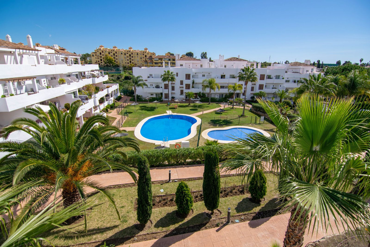 3 Bed Apartment for sale in Estepona Costa Del Sol, Málaga, Spain