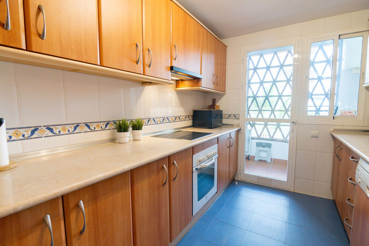 3 Bed Apartment for sale in Estepona Costa Del Sol, Málaga, Spain