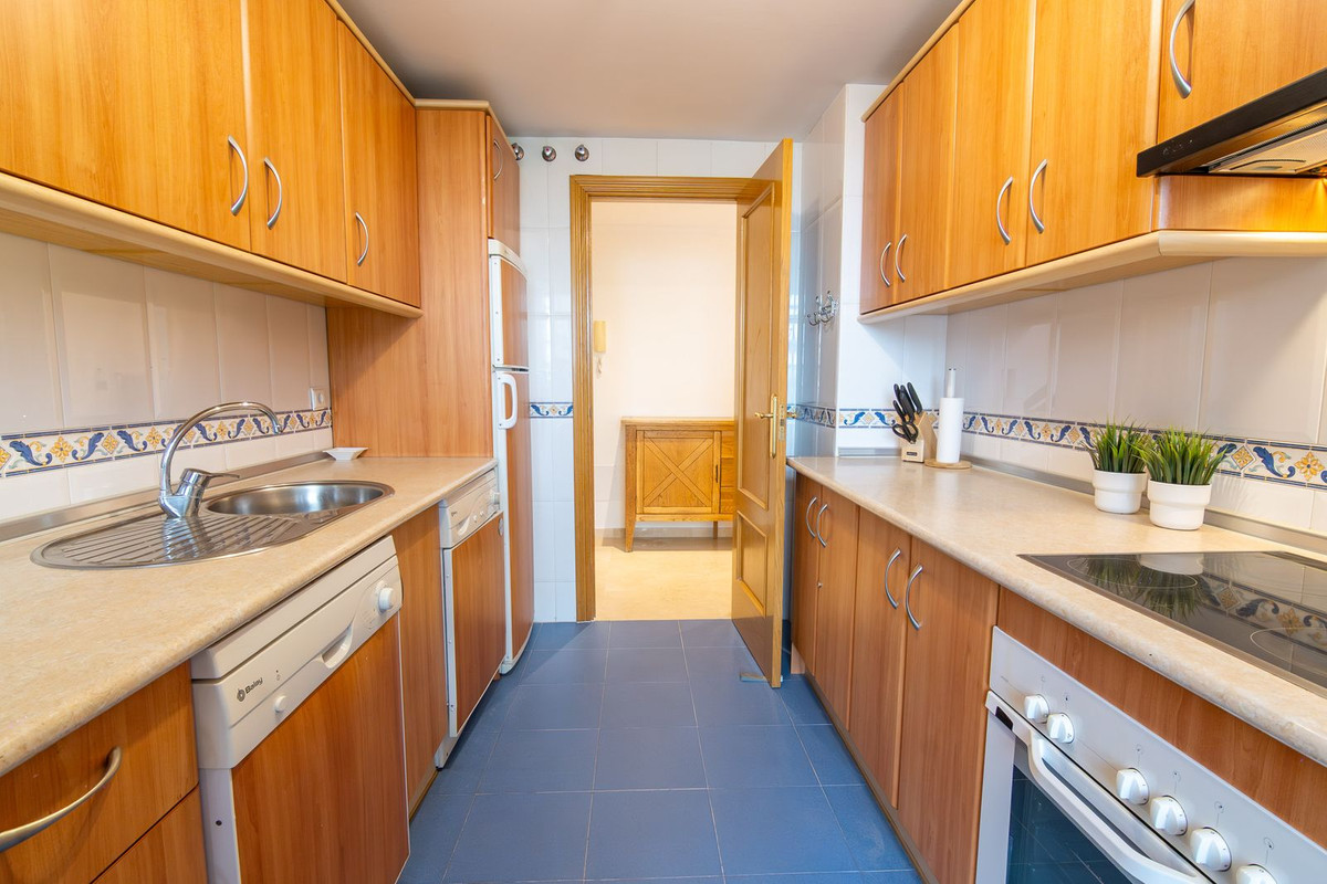 3 Bed Apartment for sale in Estepona Costa Del Sol, Málaga, Spain