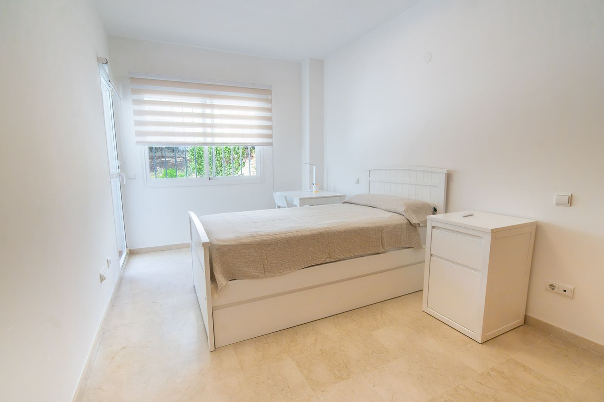3 Bed Apartment for sale in Estepona Costa Del Sol, Málaga, Spain