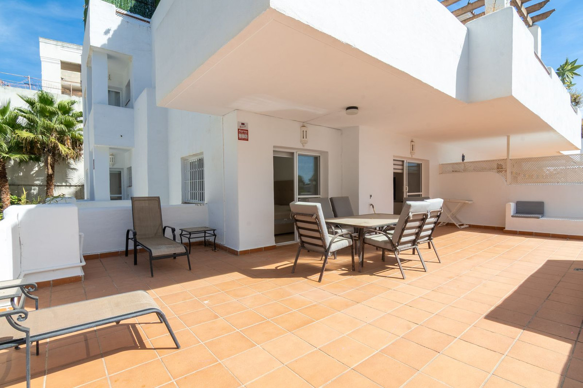 3 Bed Apartment for sale in Estepona Costa Del Sol, Málaga, Spain