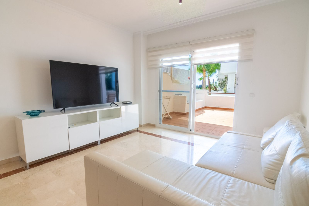 3 Bed Apartment for sale in Estepona Costa Del Sol, Málaga, Spain