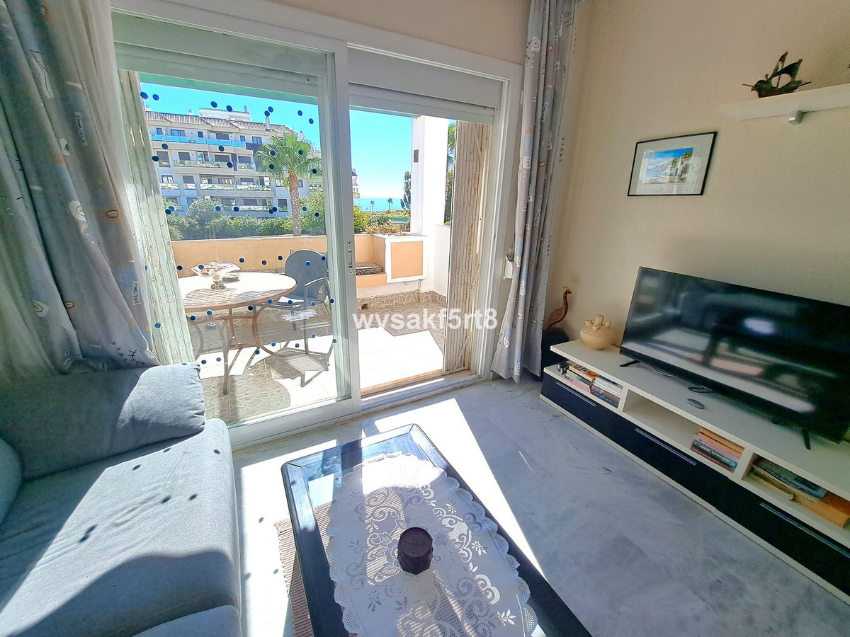 2 Bed Apartment for sale in La Duquesa Costa Del Sol, Málaga, Spain
