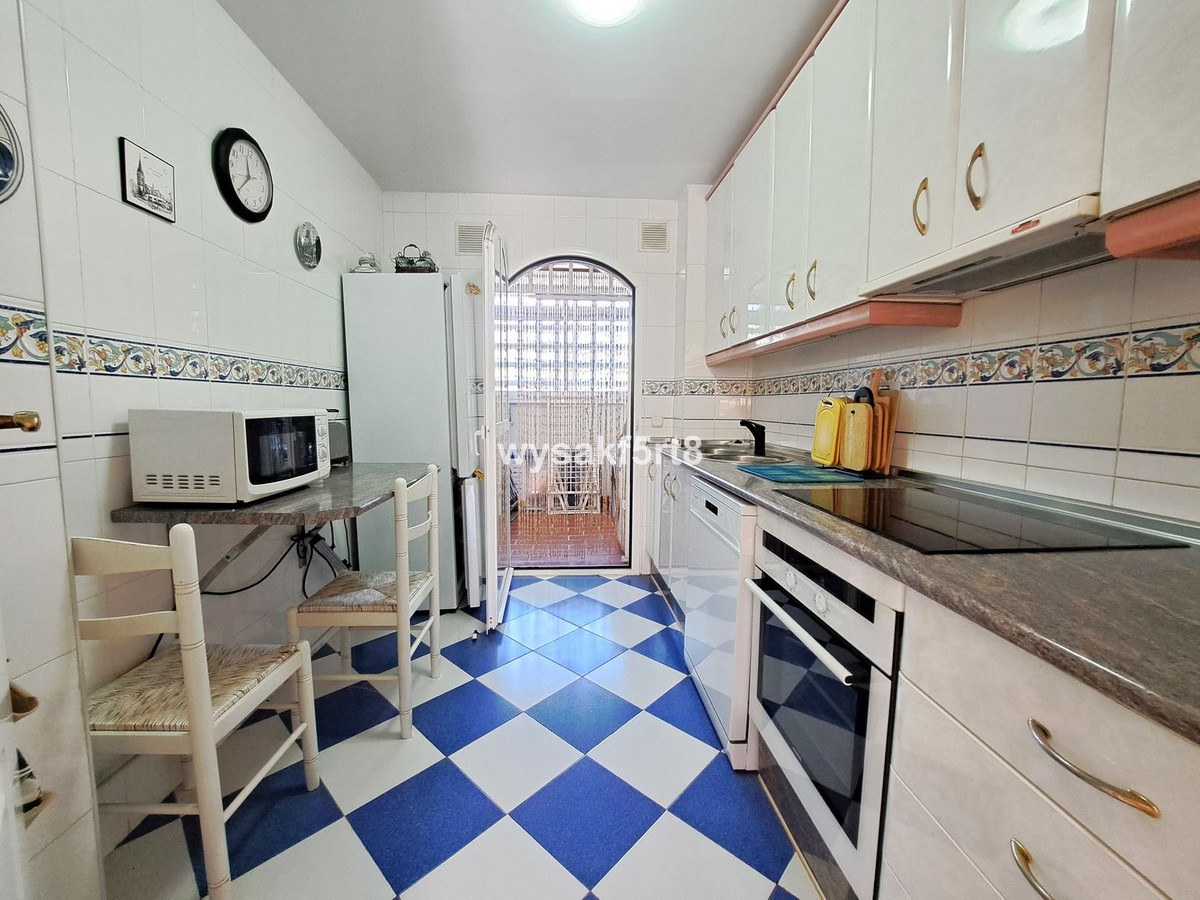 2 Bed Apartment for sale in La Duquesa Costa Del Sol, Málaga, Spain