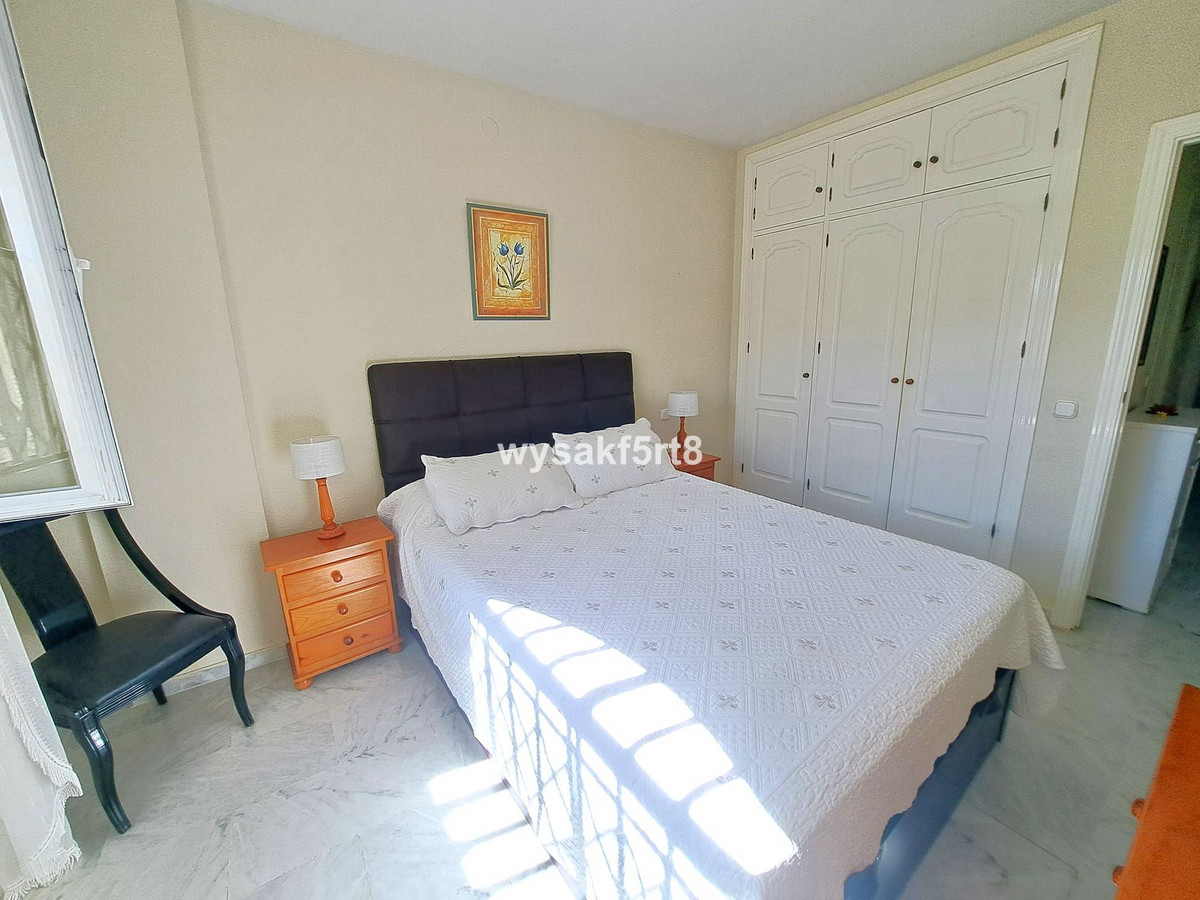 2 Bed Apartment for sale in La Duquesa Costa Del Sol, Málaga, Spain