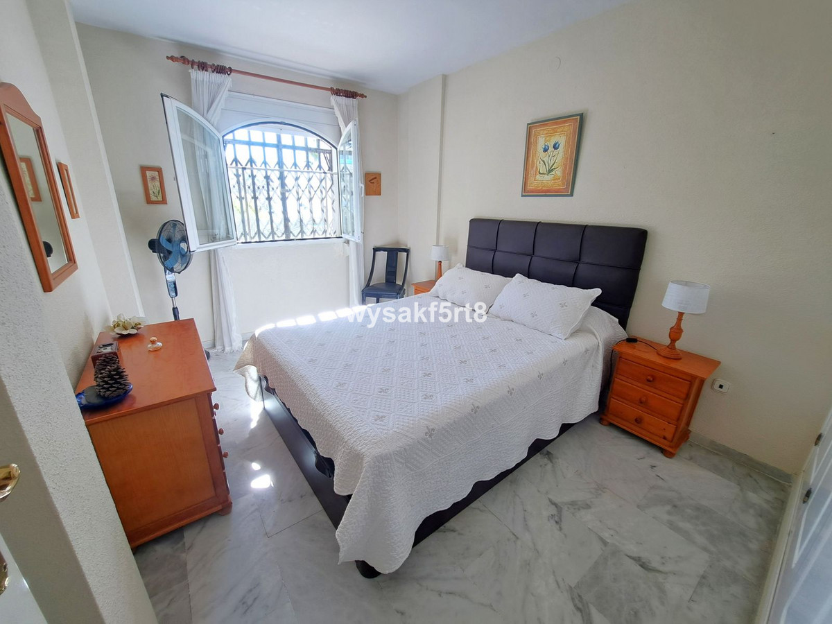 2 Bed Apartment for sale in La Duquesa Costa Del Sol, Málaga, Spain