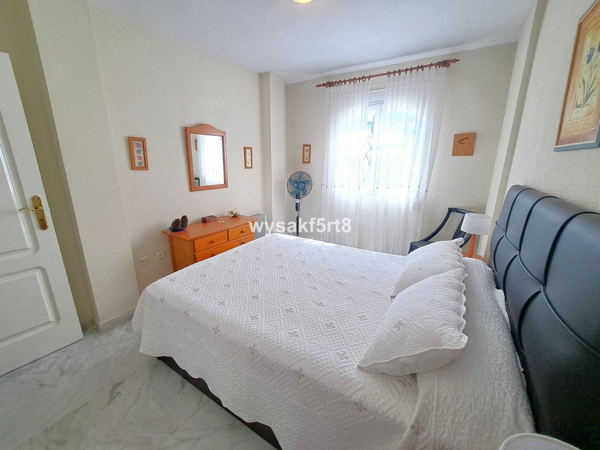 2 Bed Apartment for sale in La Duquesa Costa Del Sol, Málaga, Spain