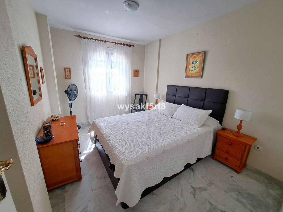 2 Bed Apartment for sale in La Duquesa Costa Del Sol, Málaga, Spain