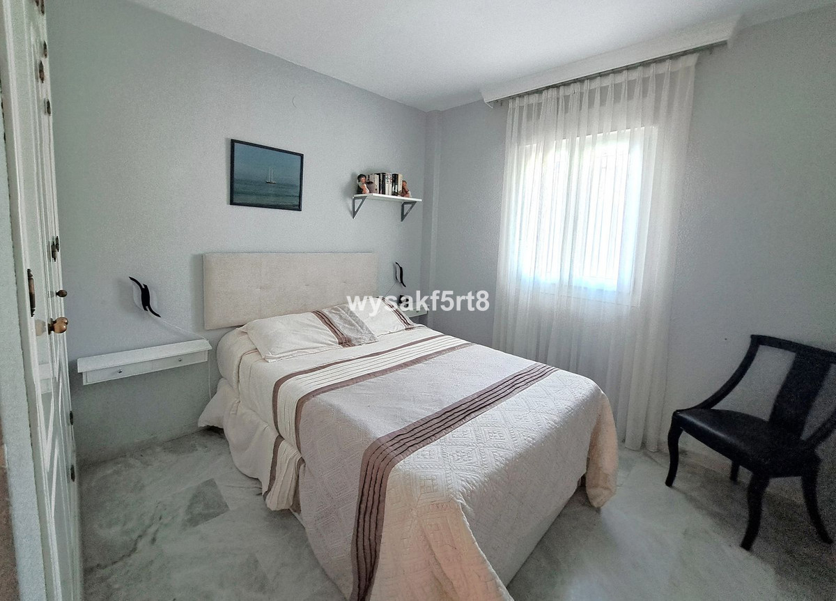 2 Bed Apartment for sale in La Duquesa Costa Del Sol, Málaga, Spain