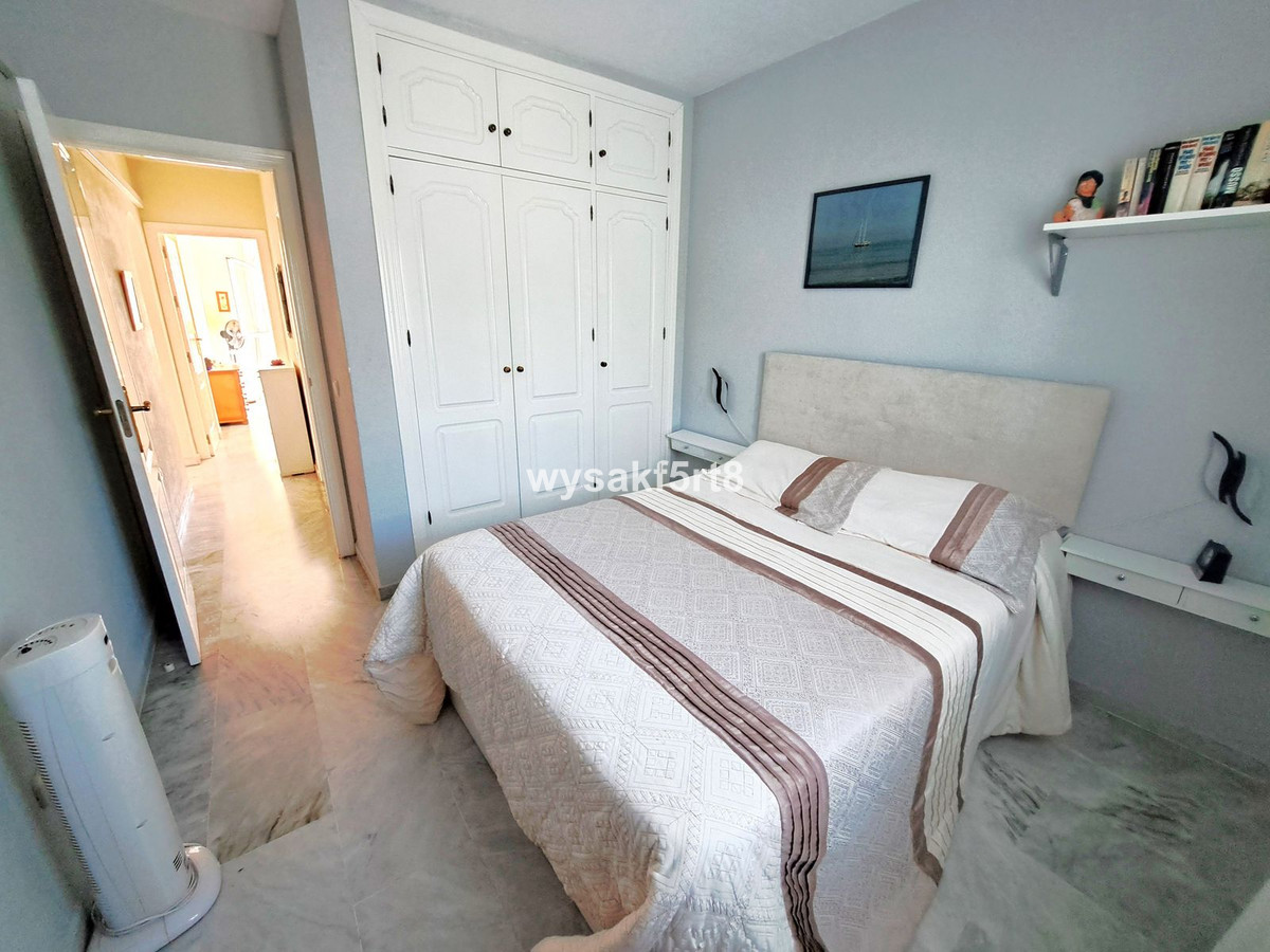 2 Bed Apartment for sale in La Duquesa Costa Del Sol, Málaga, Spain