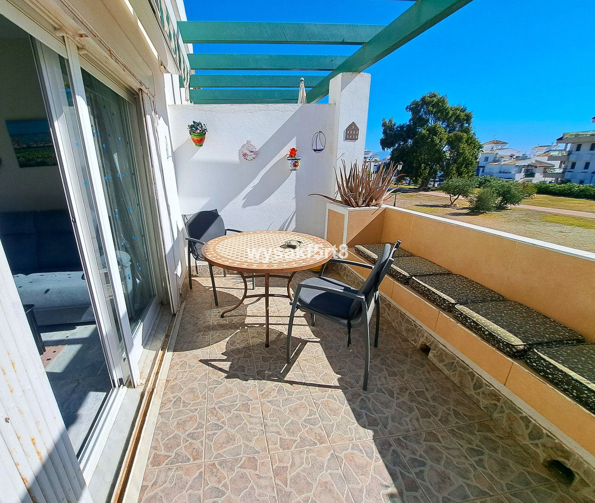 2 Bed Apartment for sale in La Duquesa Costa Del Sol, Málaga, Spain