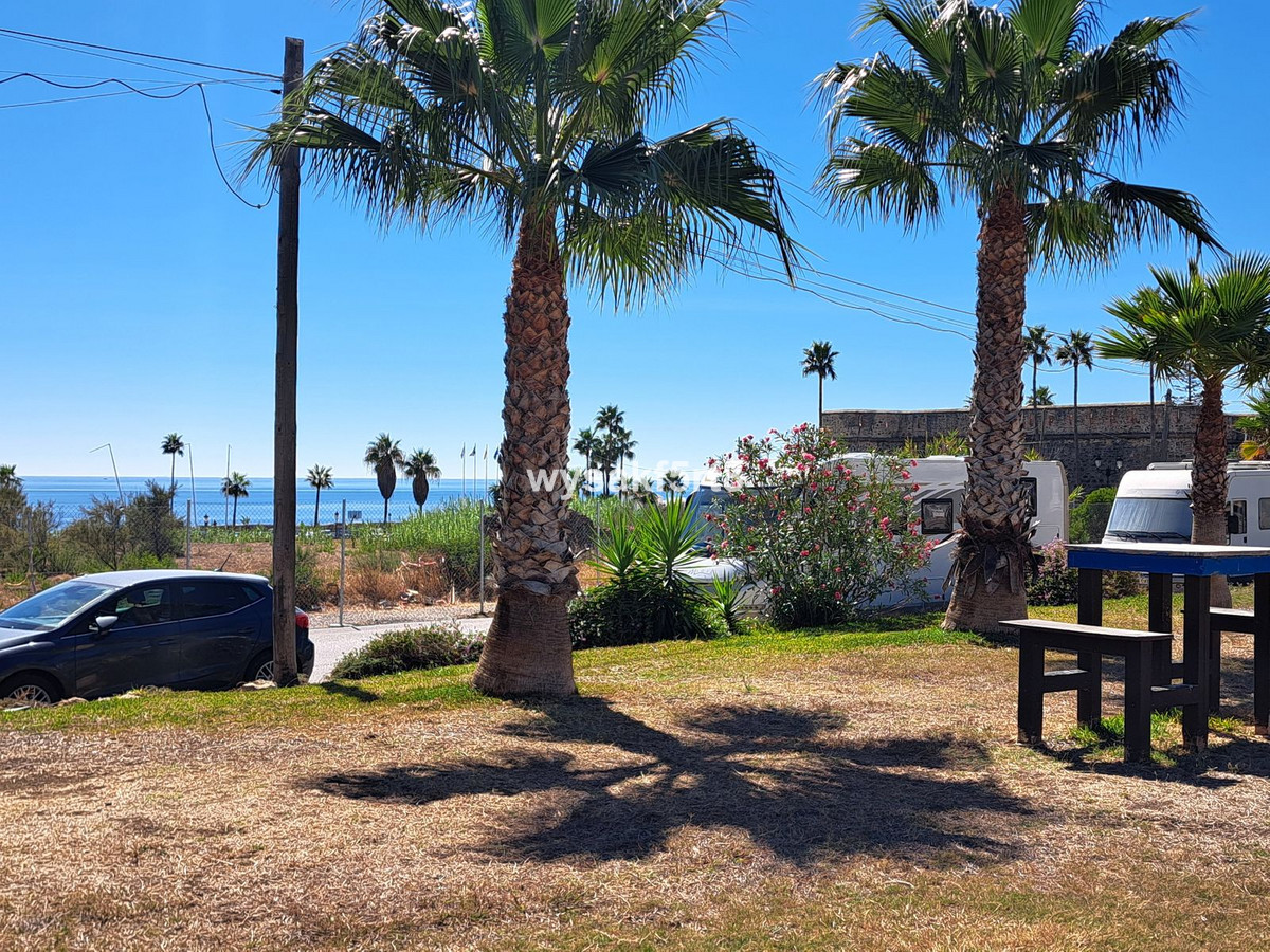 2 Bed Apartment for sale in La Duquesa Costa Del Sol, Málaga, Spain