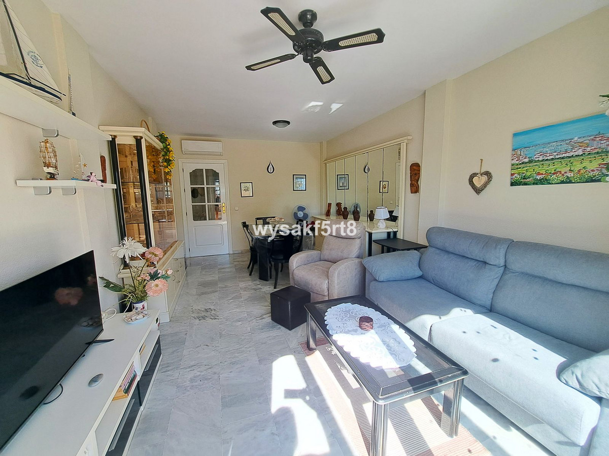 2 Bed Apartment for sale in La Duquesa Costa Del Sol, Málaga, Spain