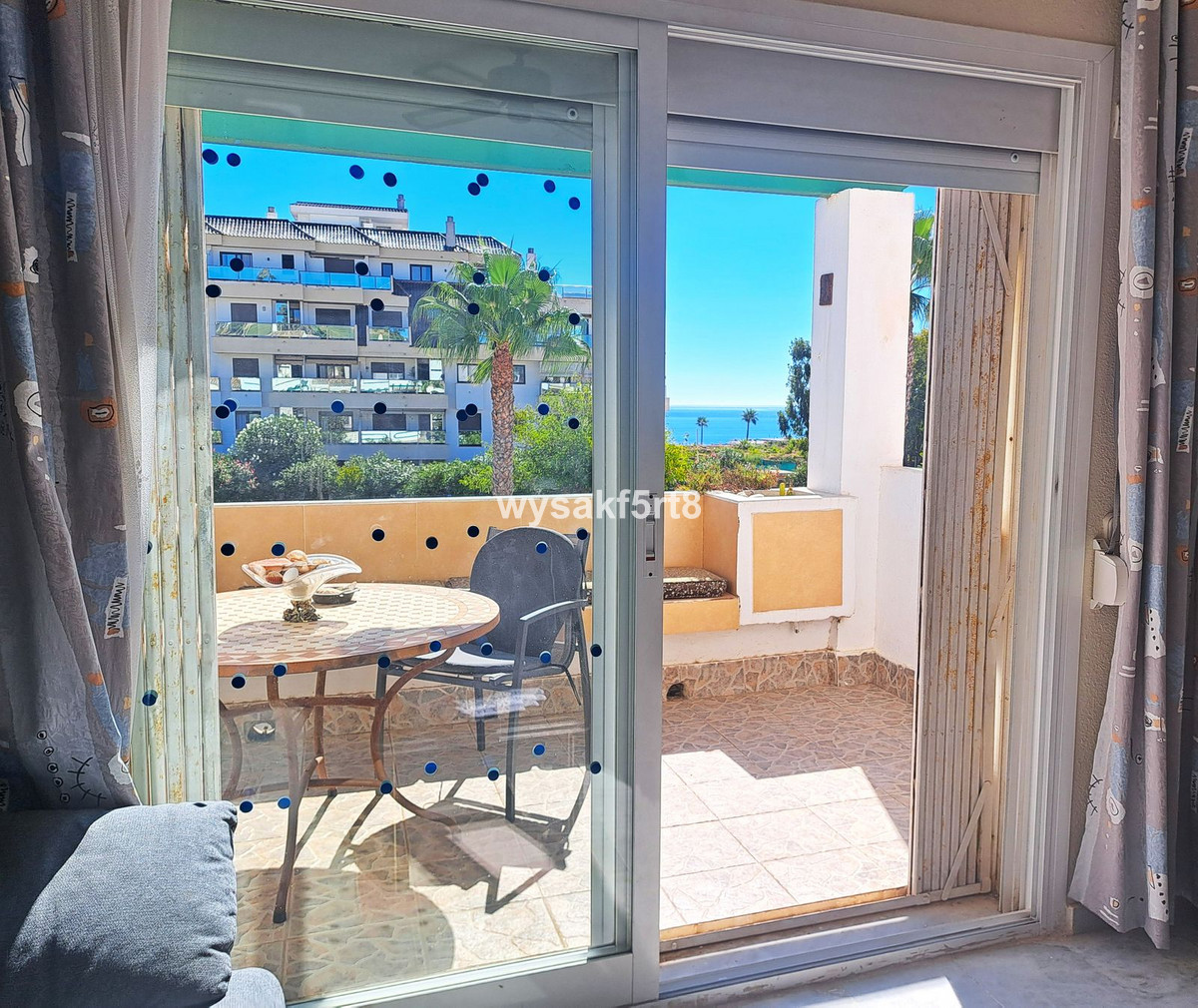 2 Bed Apartment for sale in La Duquesa Costa Del Sol, Málaga, Spain