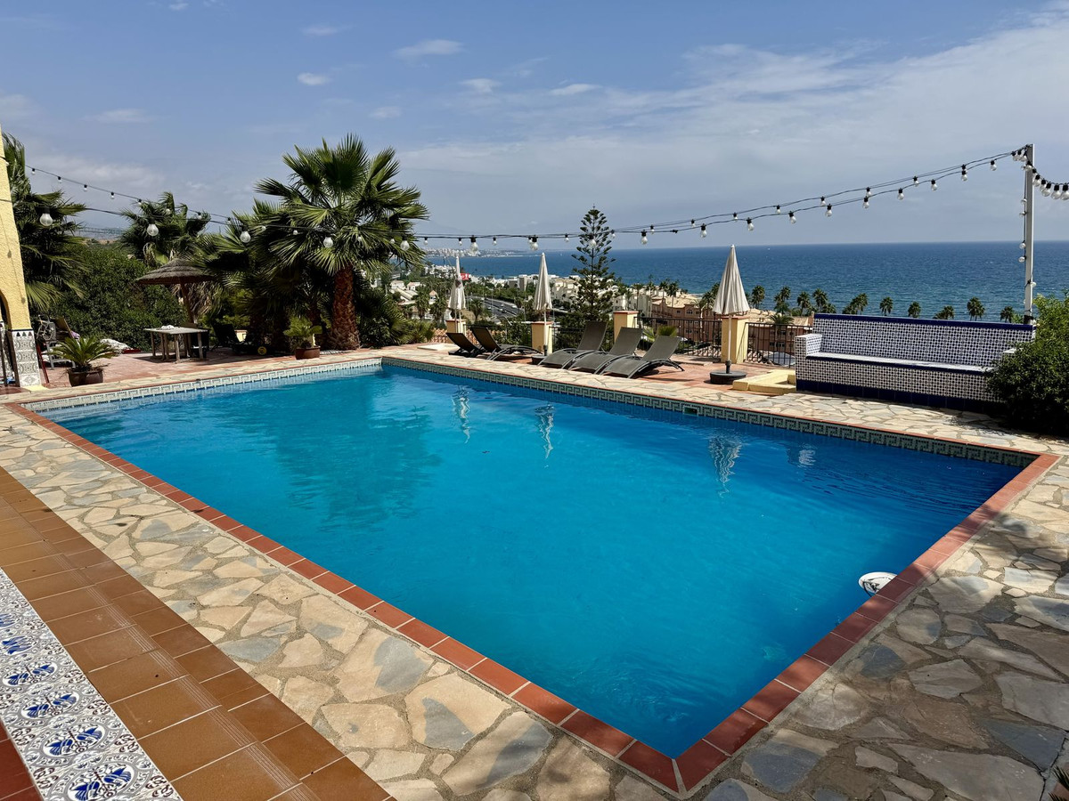 8 Bed Townhouse for sale in Estepona Costa Del Sol, Málaga, Spain