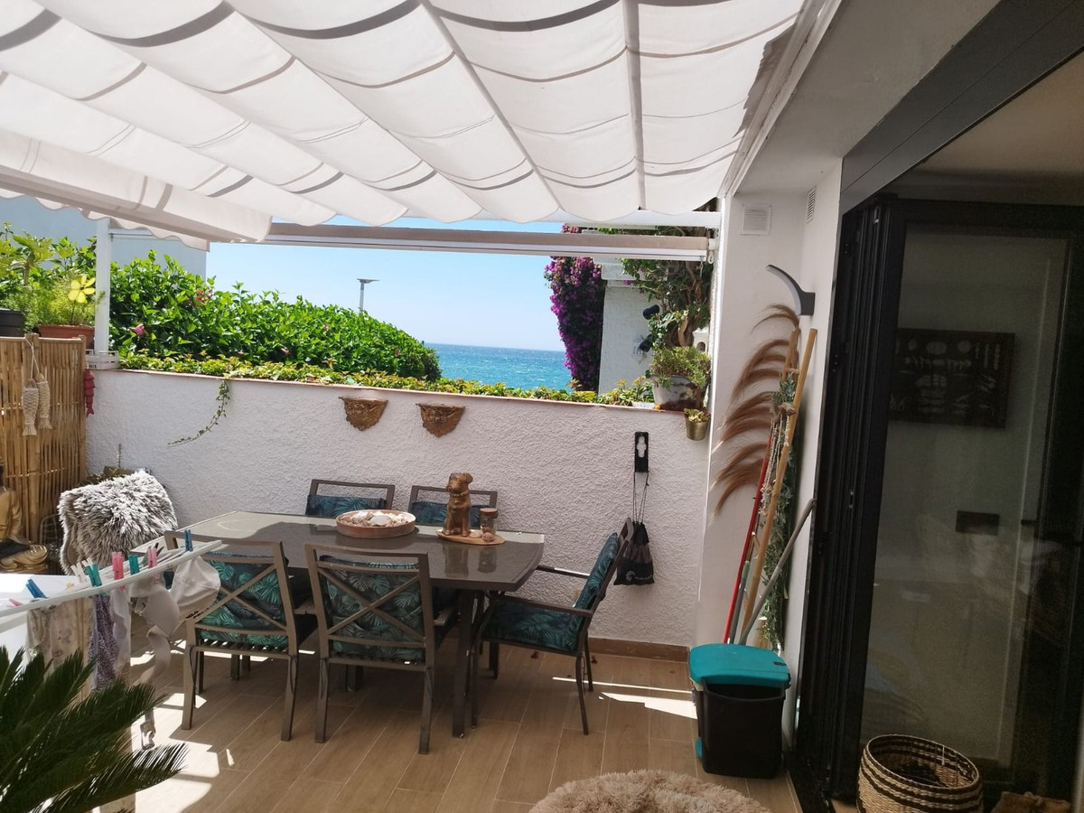 3 Bed Townhouse for sale in Estepona Costa Del Sol, Málaga, Spain