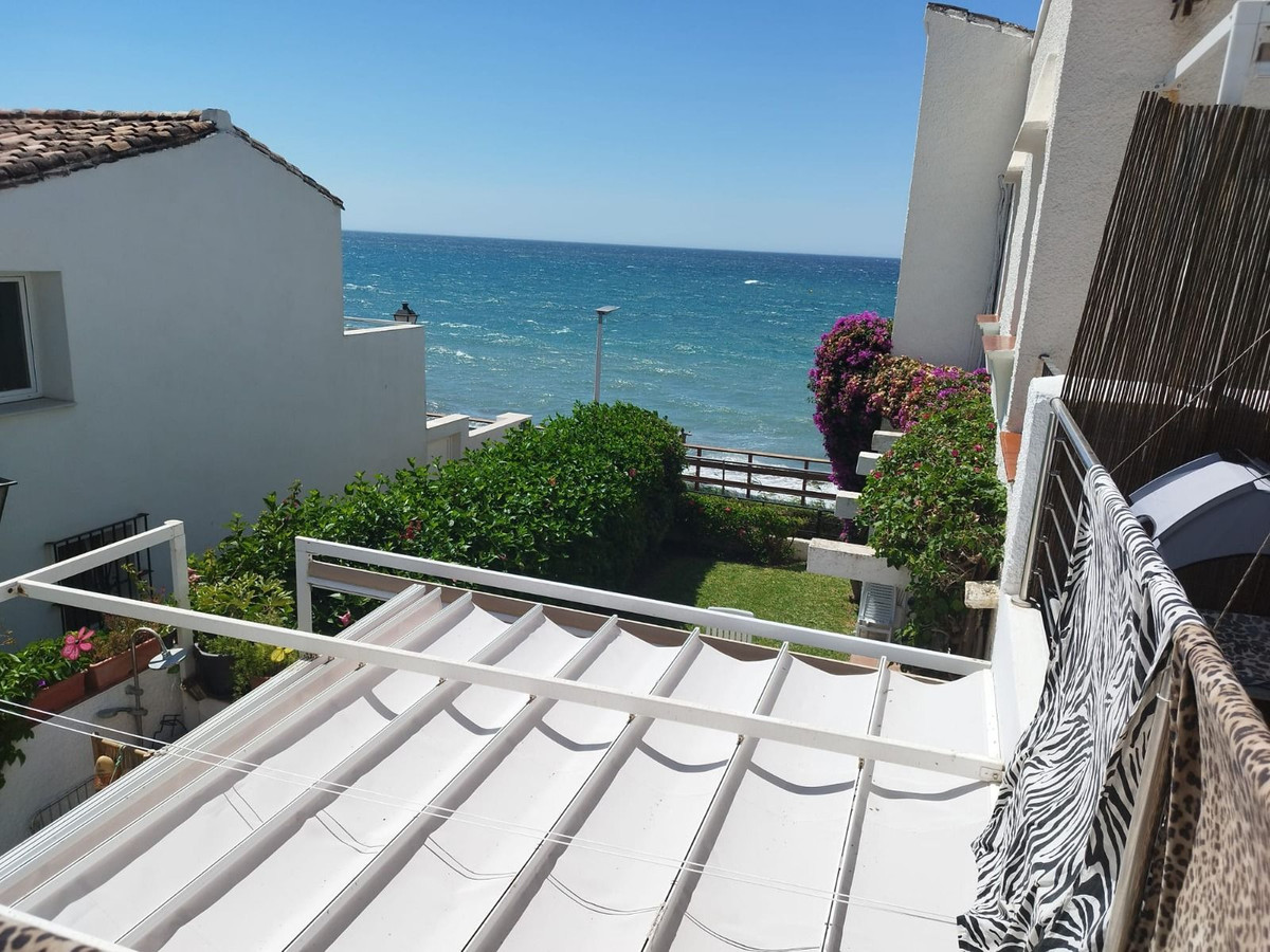 3 Bed Townhouse for sale in Estepona Costa Del Sol, Málaga, Spain