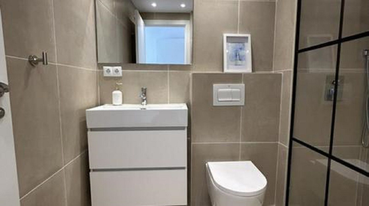 Se vende Apartamento Planta Media de 2 dormitorios en Costa Del Sol, Málaga, España