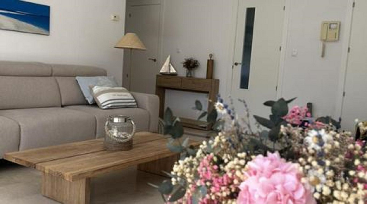 Se vende Apartamento Planta Media de 2 dormitorios en Costa Del Sol, Málaga, España