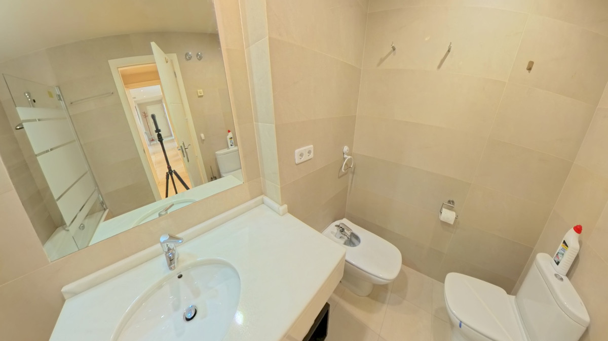 Se vende Apartamento Planta Media de 3 dormitorios en Costa Blanca, Alicante, España