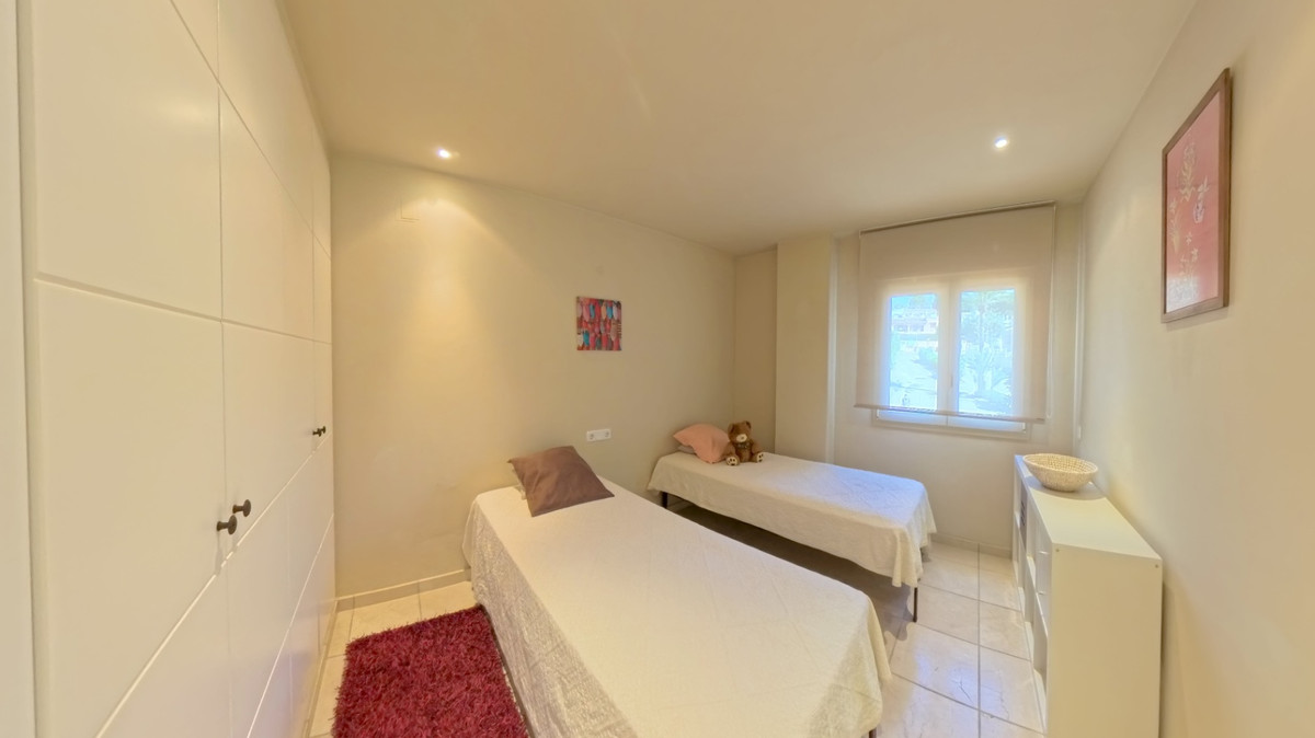 Se vende Apartamento Planta Media de 3 dormitorios en Costa Blanca, Alicante, España