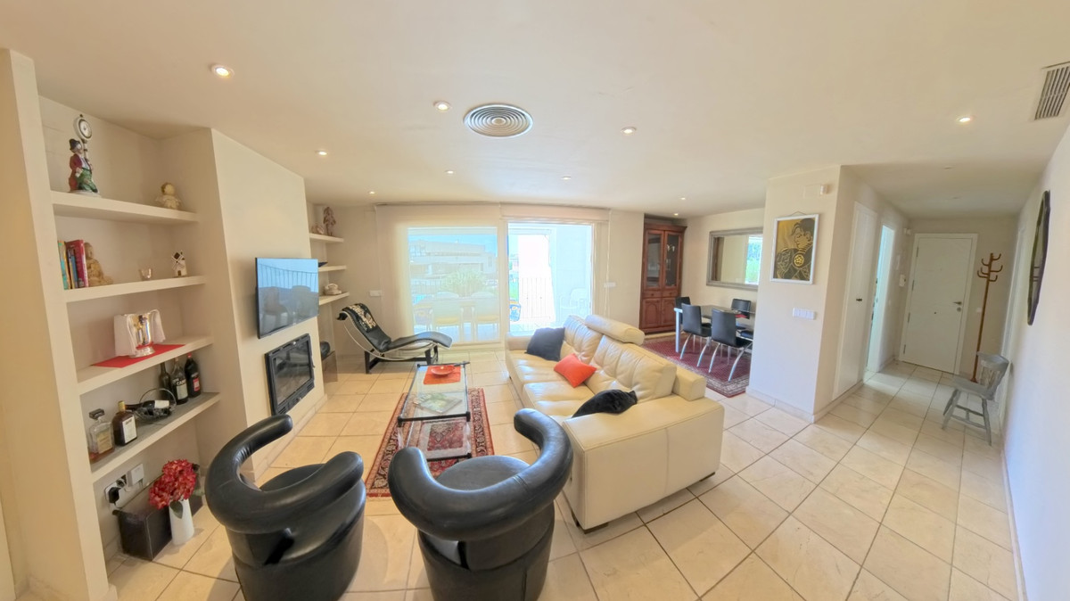 Se vende Apartamento Planta Media de 3 dormitorios en Costa Blanca, Alicante, España