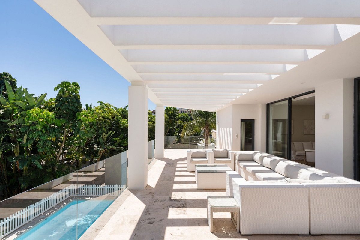Se vende Villa - Chalet de 5 dormitorios en Costa Del Sol, Málaga, España