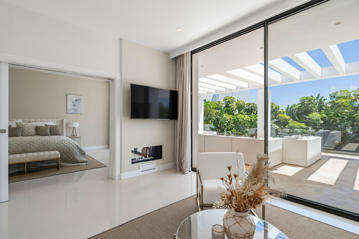 Se vende Villa - Chalet de 5 dormitorios en Costa Del Sol, Málaga, España