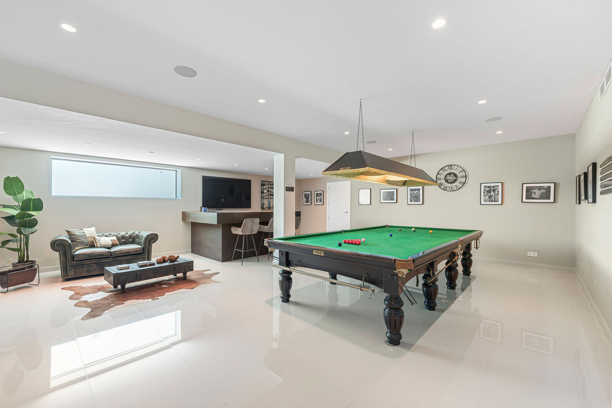 Se vende Villa - Chalet de 5 dormitorios en Costa Del Sol, Málaga, España