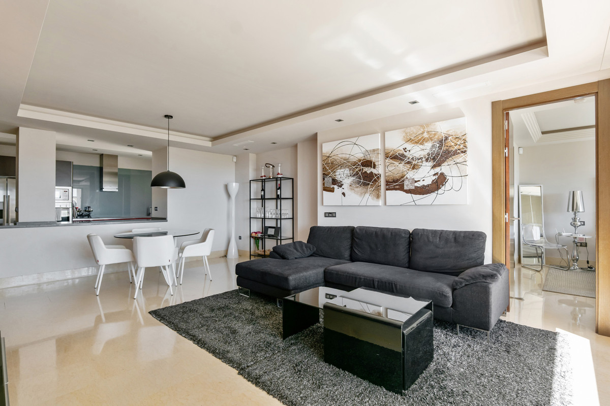 Se vende Apartamento Planta Media de 2 dormitorios en Costa Del Sol, Málaga, España