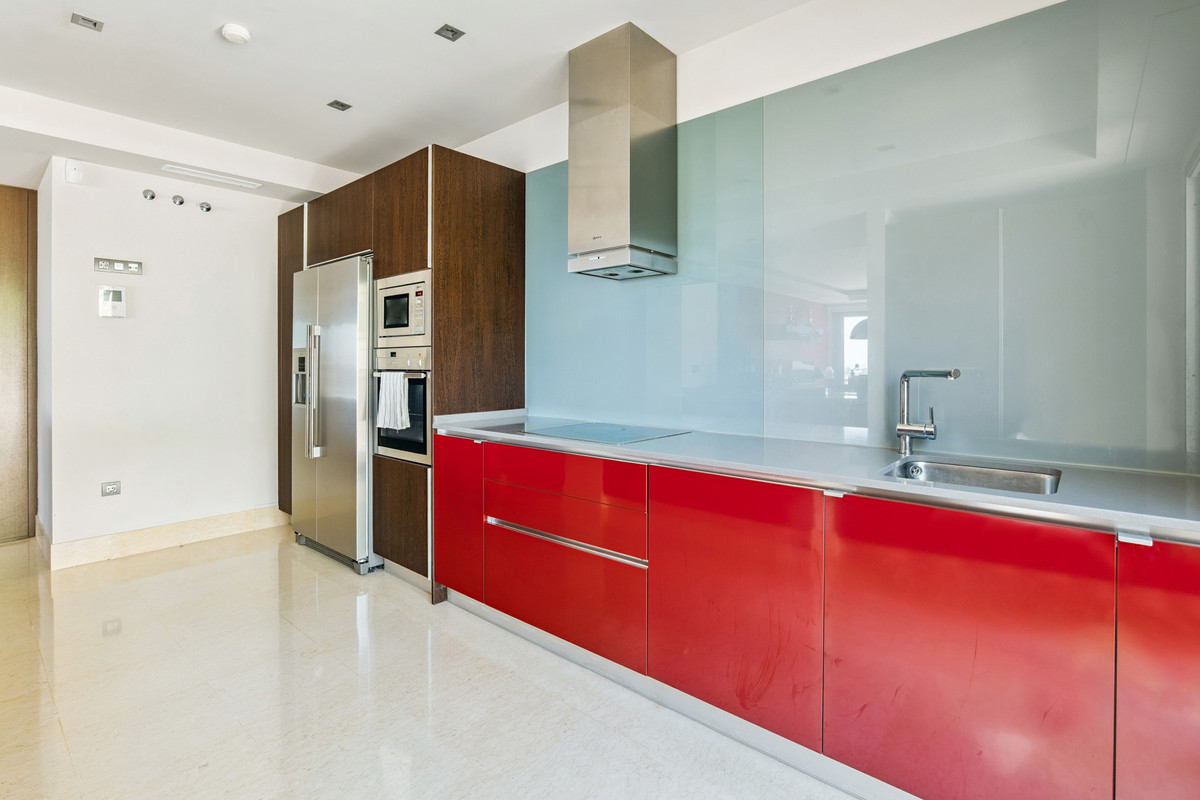 Se vende Apartamento Planta Media de 2 dormitorios en Costa Del Sol, Málaga, España