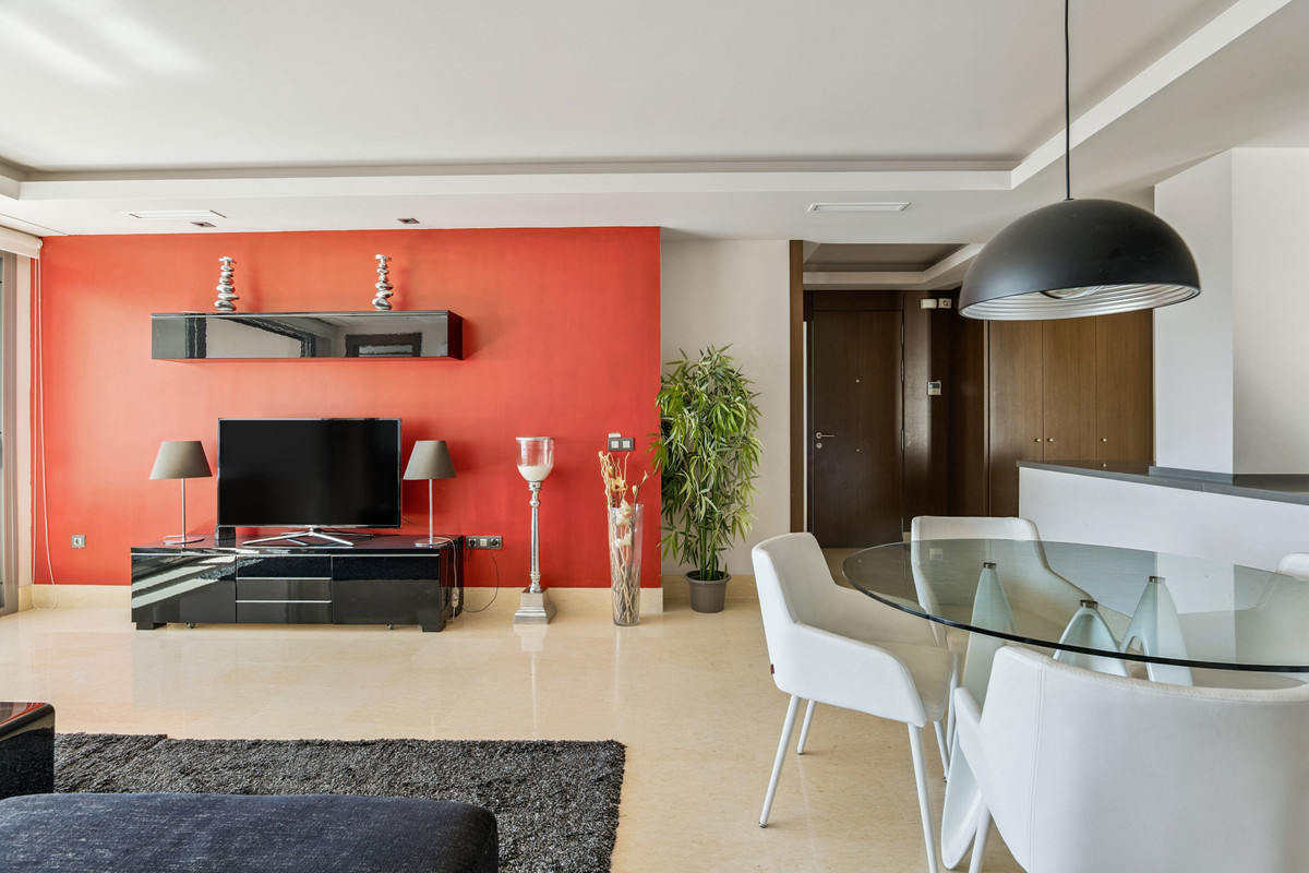 Se vende Apartamento Planta Media de 2 dormitorios en Costa Del Sol, Málaga, España