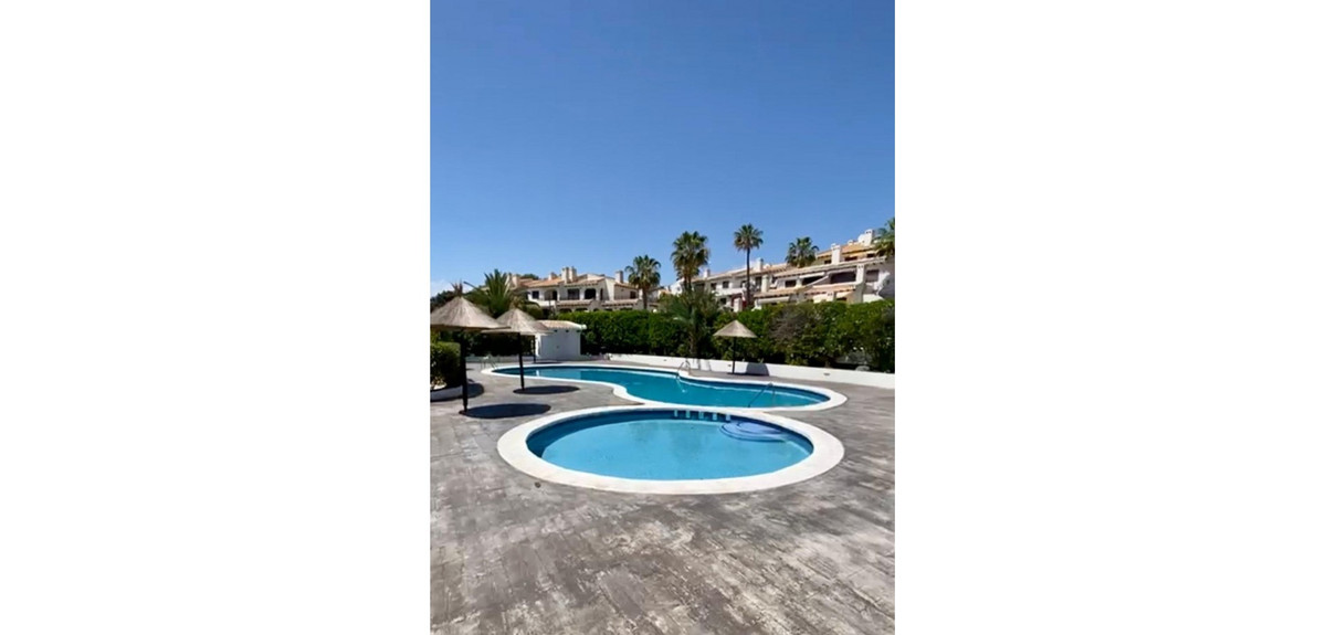 Se vende Bungalow de 2 dormitorios en Costa Blanca, Alicante, España