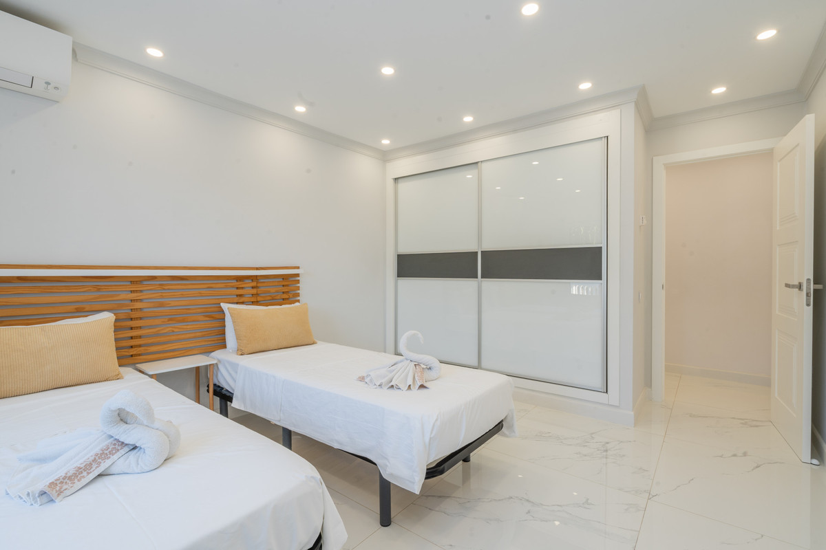 7 Bed Townhouse for sale in Marbella Costa Del Sol, Málaga, Spain