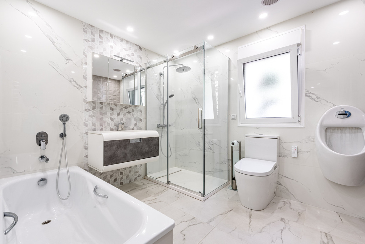 7 Bed Townhouse for sale in Marbella Costa Del Sol, Málaga, Spain