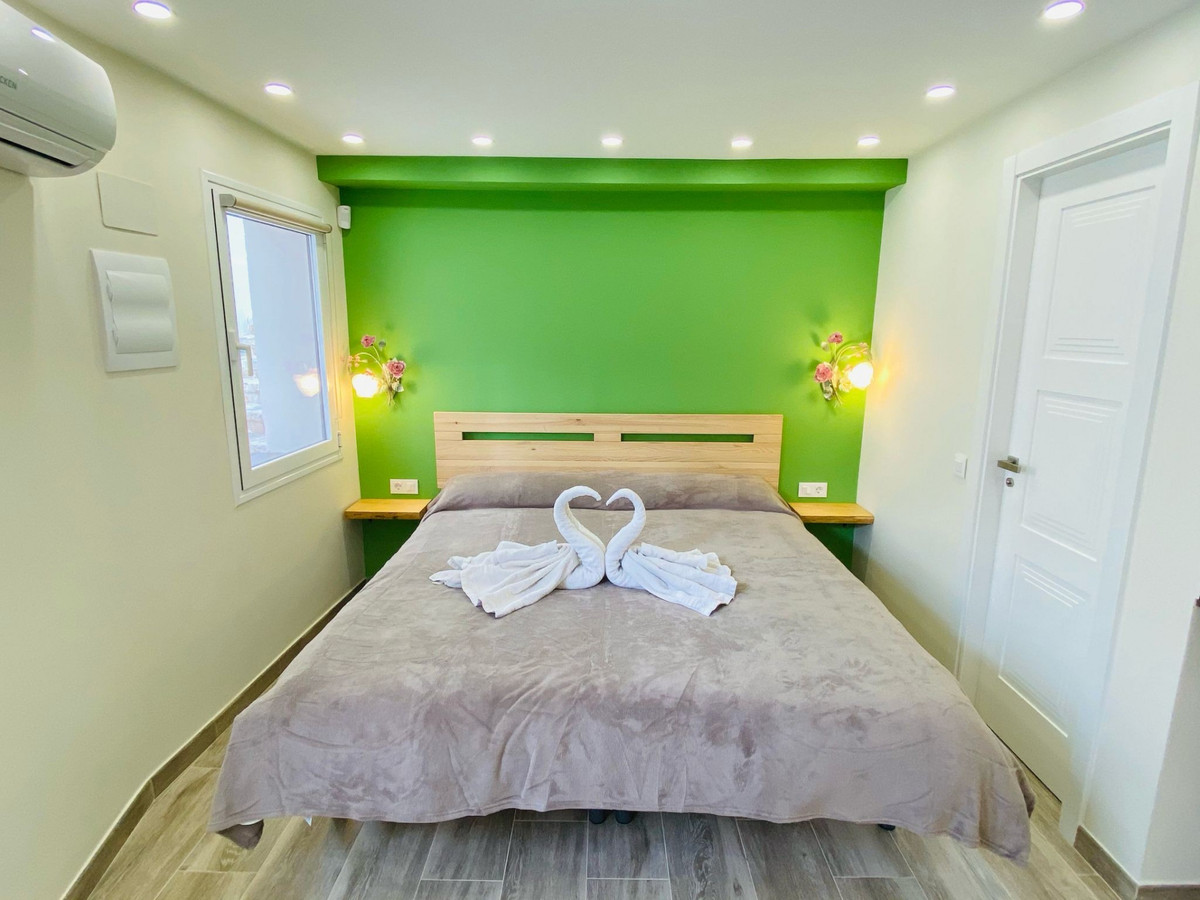 7 Bed Townhouse for sale in Marbella Costa Del Sol, Málaga, Spain