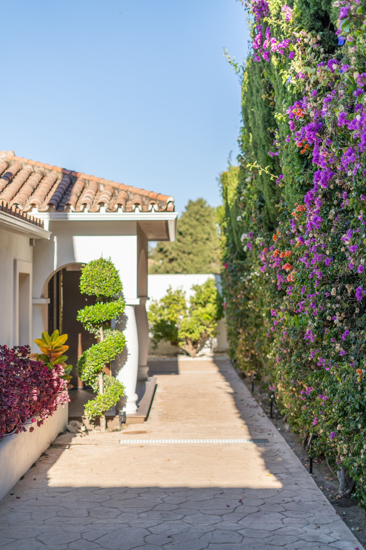 7 Bed Townhouse for sale in Marbella Costa Del Sol, Málaga, Spain