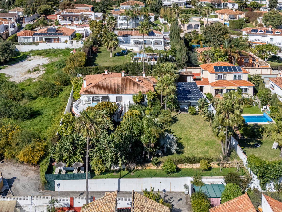 7 Bed Townhouse for sale in Marbella Costa Del Sol, Málaga, Spain