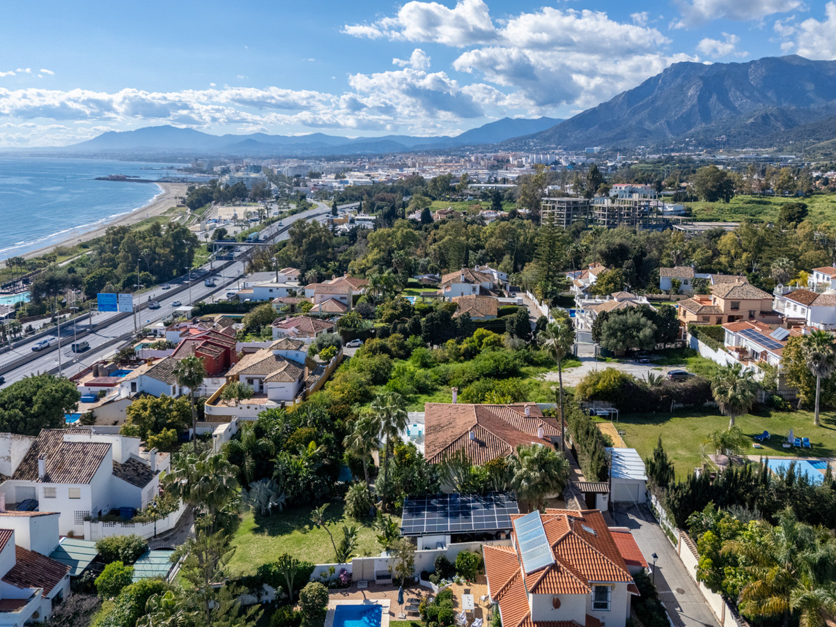 7 Bed Townhouse for sale in Marbella Costa Del Sol, Málaga, Spain