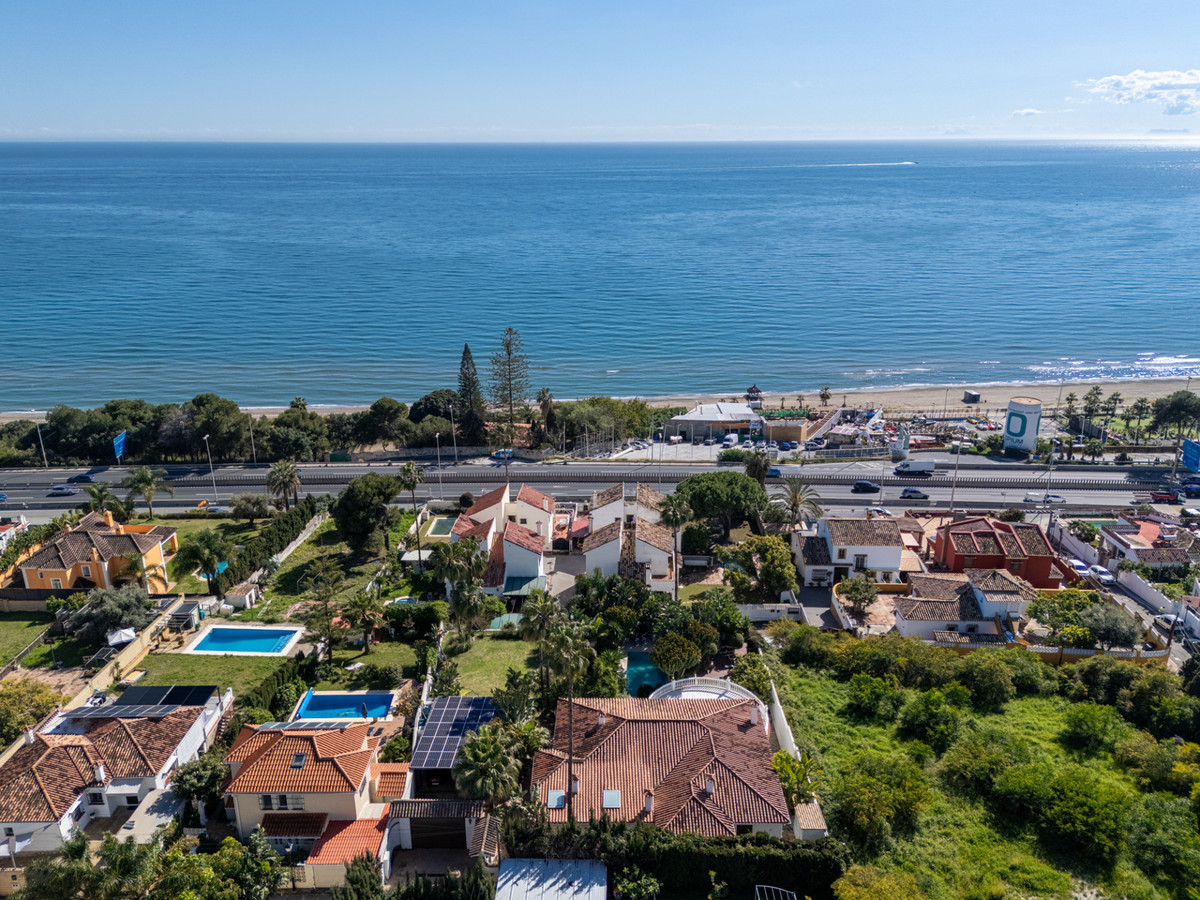 7 Bed Townhouse for sale in Marbella Costa Del Sol, Málaga, Spain