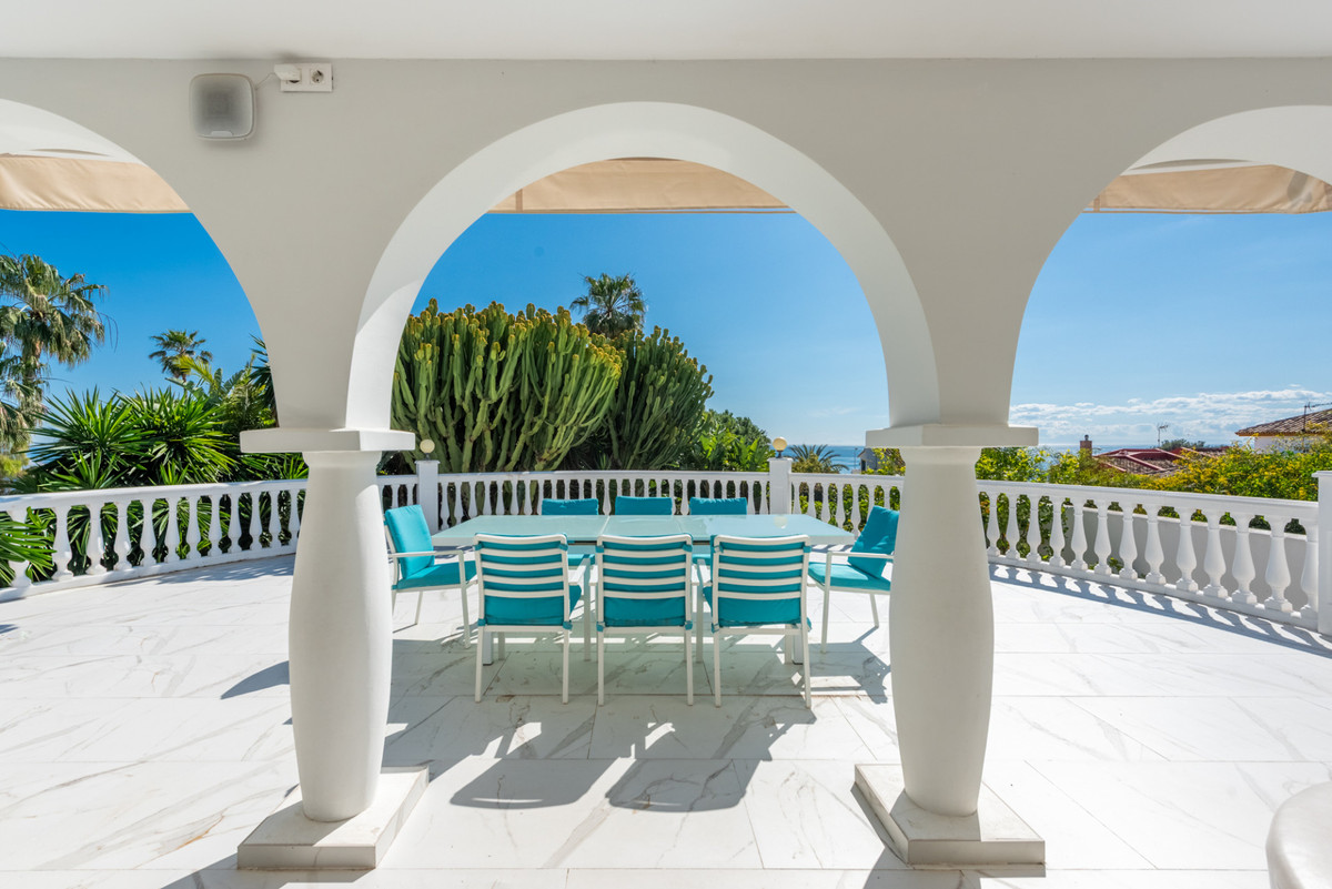 7 Bed Townhouse for sale in Marbella Costa Del Sol, Málaga, Spain