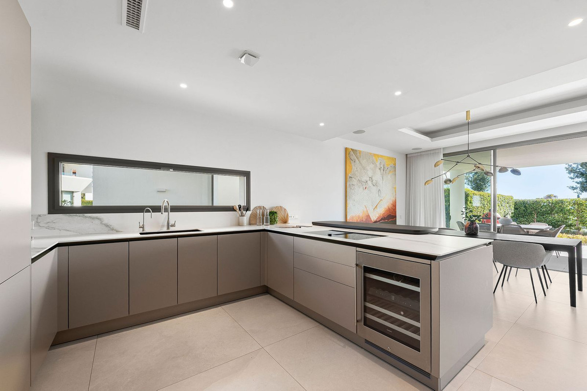 4 Bed Townhouse for sale in Nueva Andalucía Costa Del Sol, Málaga, Spain