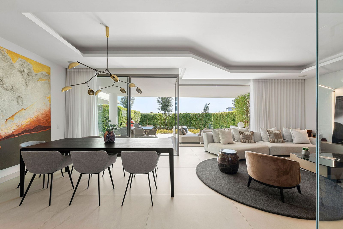 4 Bed Townhouse for sale in Nueva Andalucía Costa Del Sol, Málaga, Spain